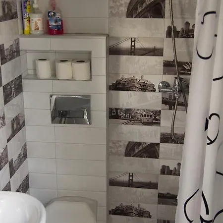 Airport Apartments Belgrado Esterno foto