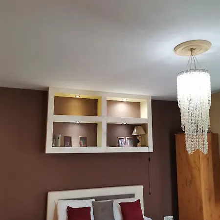 Airport Apartments Belgrado Esterno foto