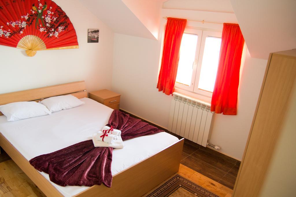 Airport Apartment