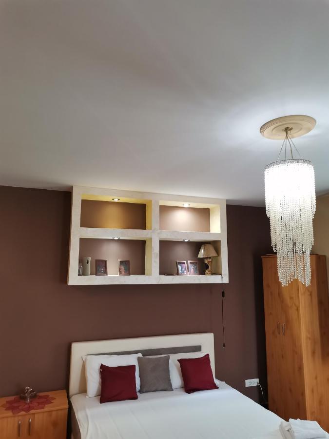 Airport Apartment