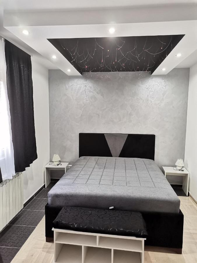 Airport Apartment